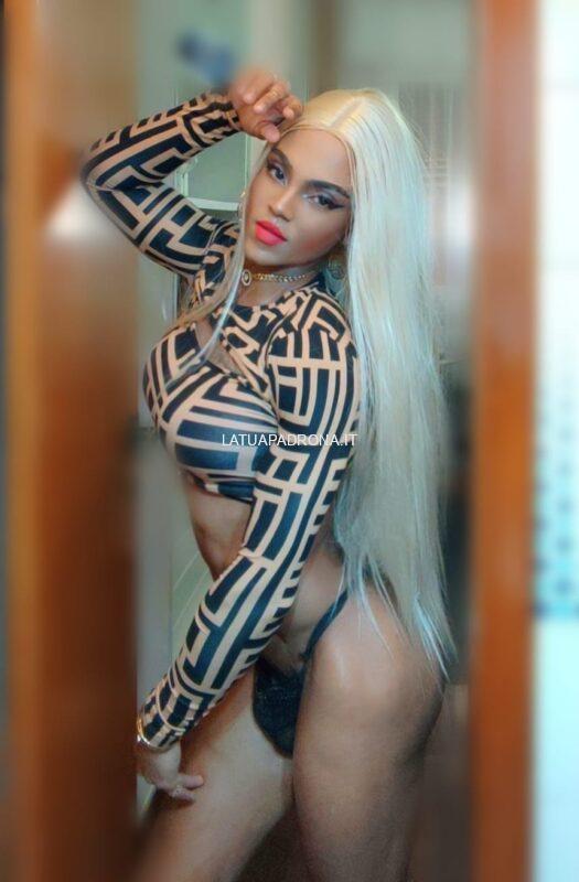 CRYSTAL DOMINATRICE