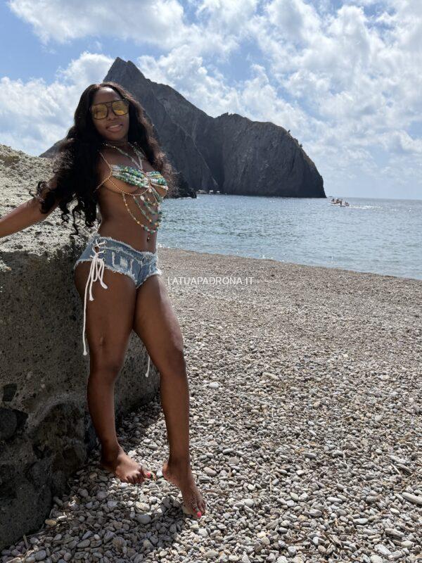 Naomi Black