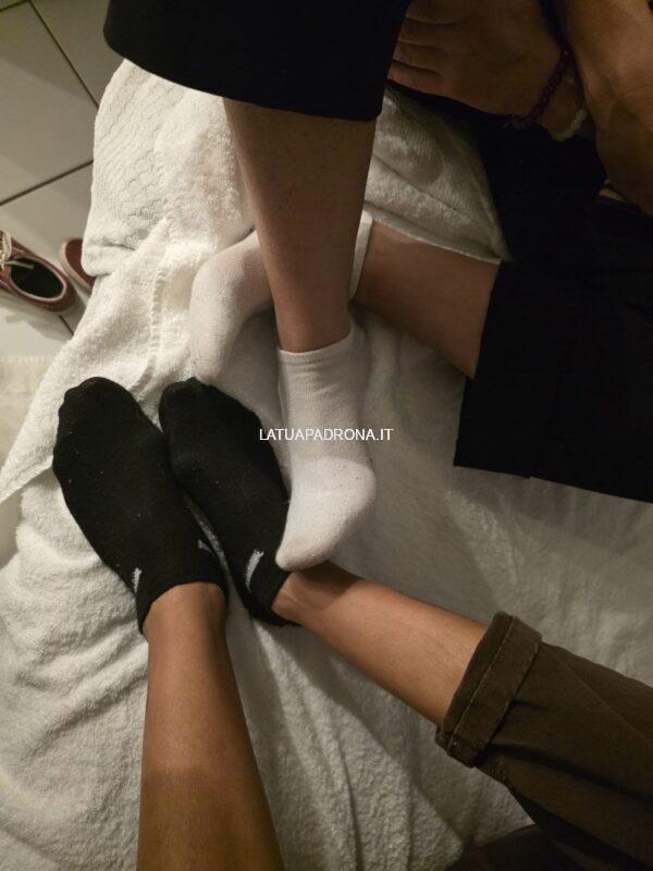 2grlz_4feet